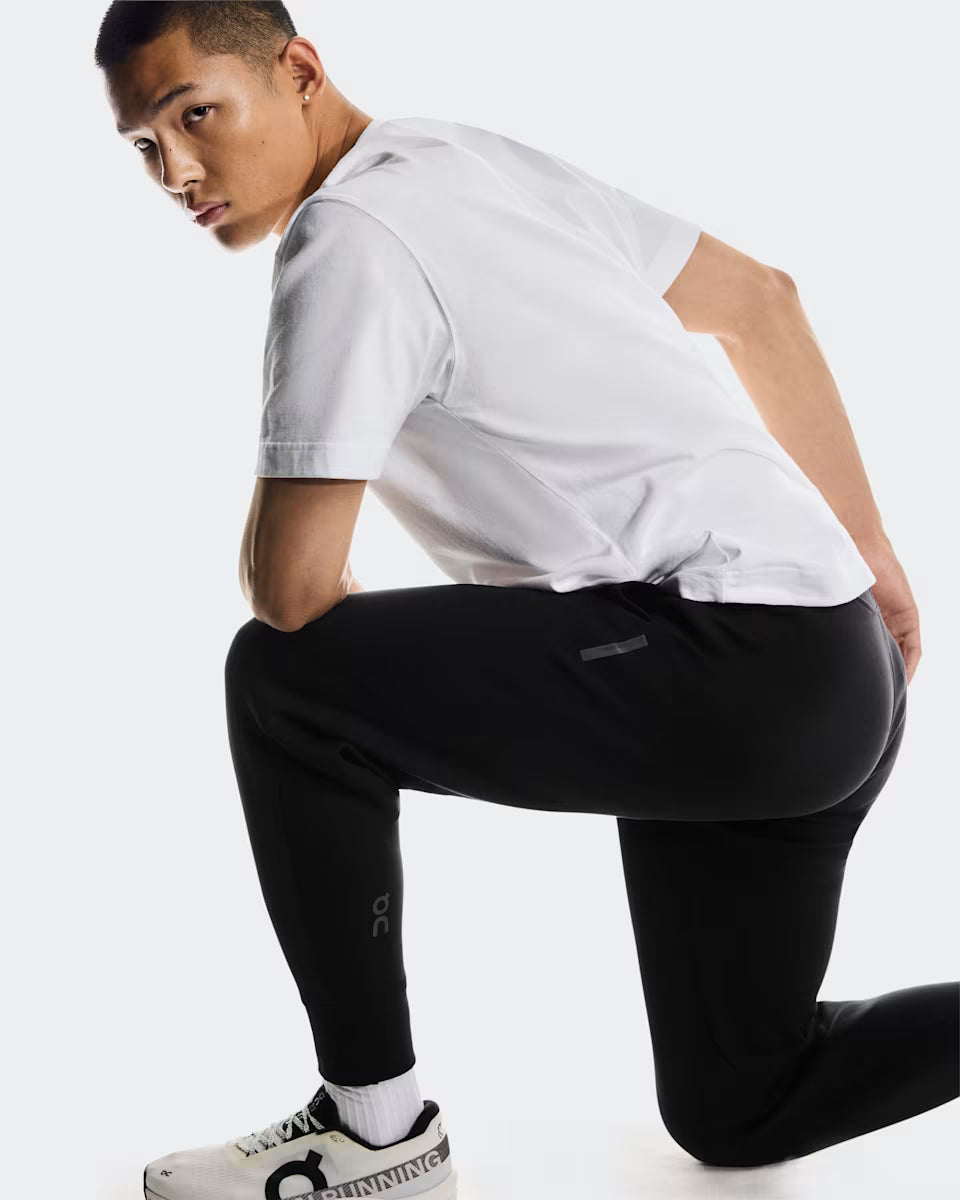 ON Focus Tech Sweatpants Black — ON CLOTHING | Authentic India