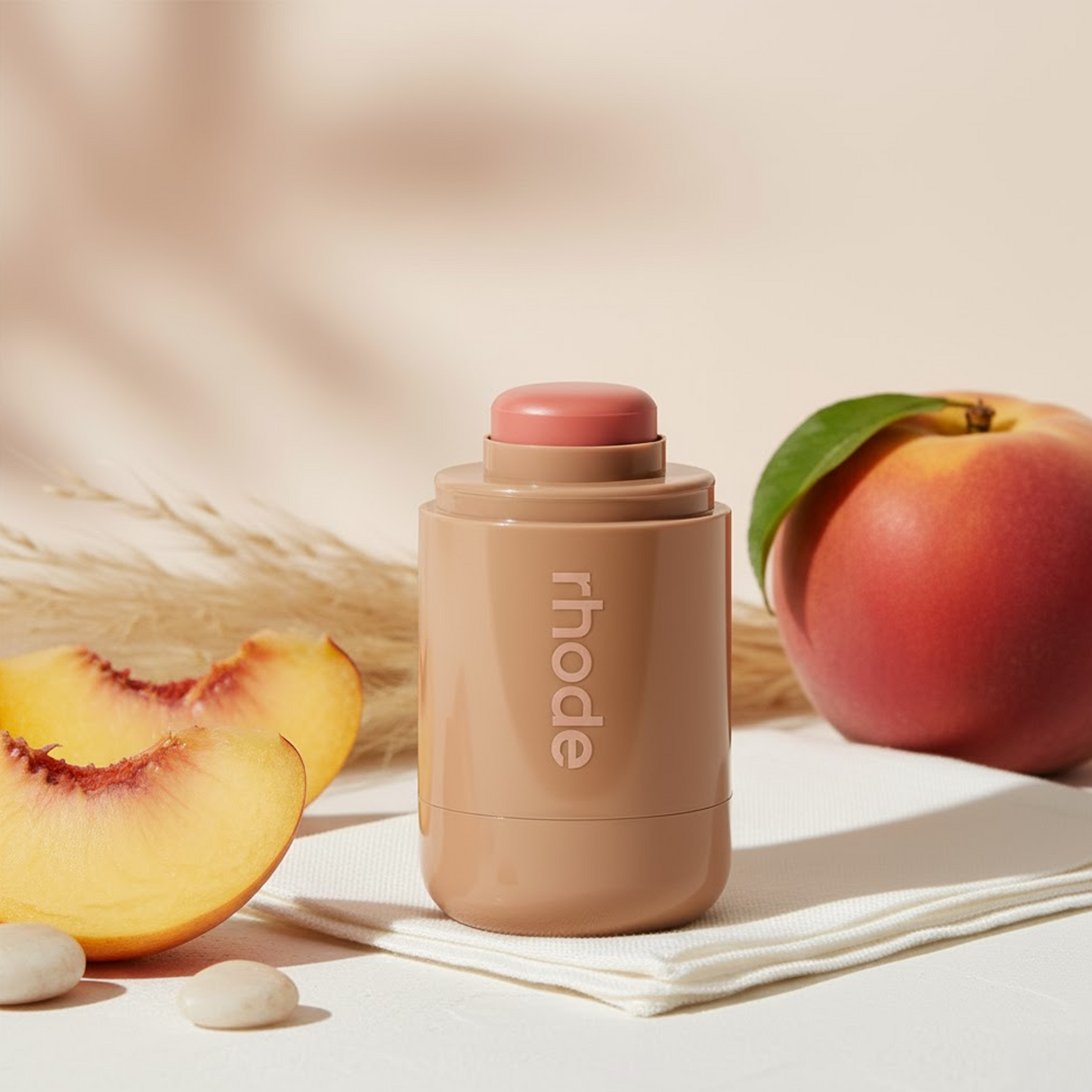 RHODE Pocket Blush Freckle - Neutral Peach