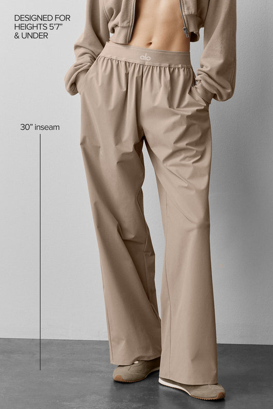 Suit Up Trouser (Regular) - Gravel — Alo Yoga | Authentic India