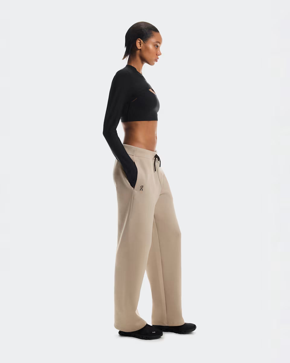 ON Focus Tech Sweatpants Desert — ON CLOTHING | Authentic India