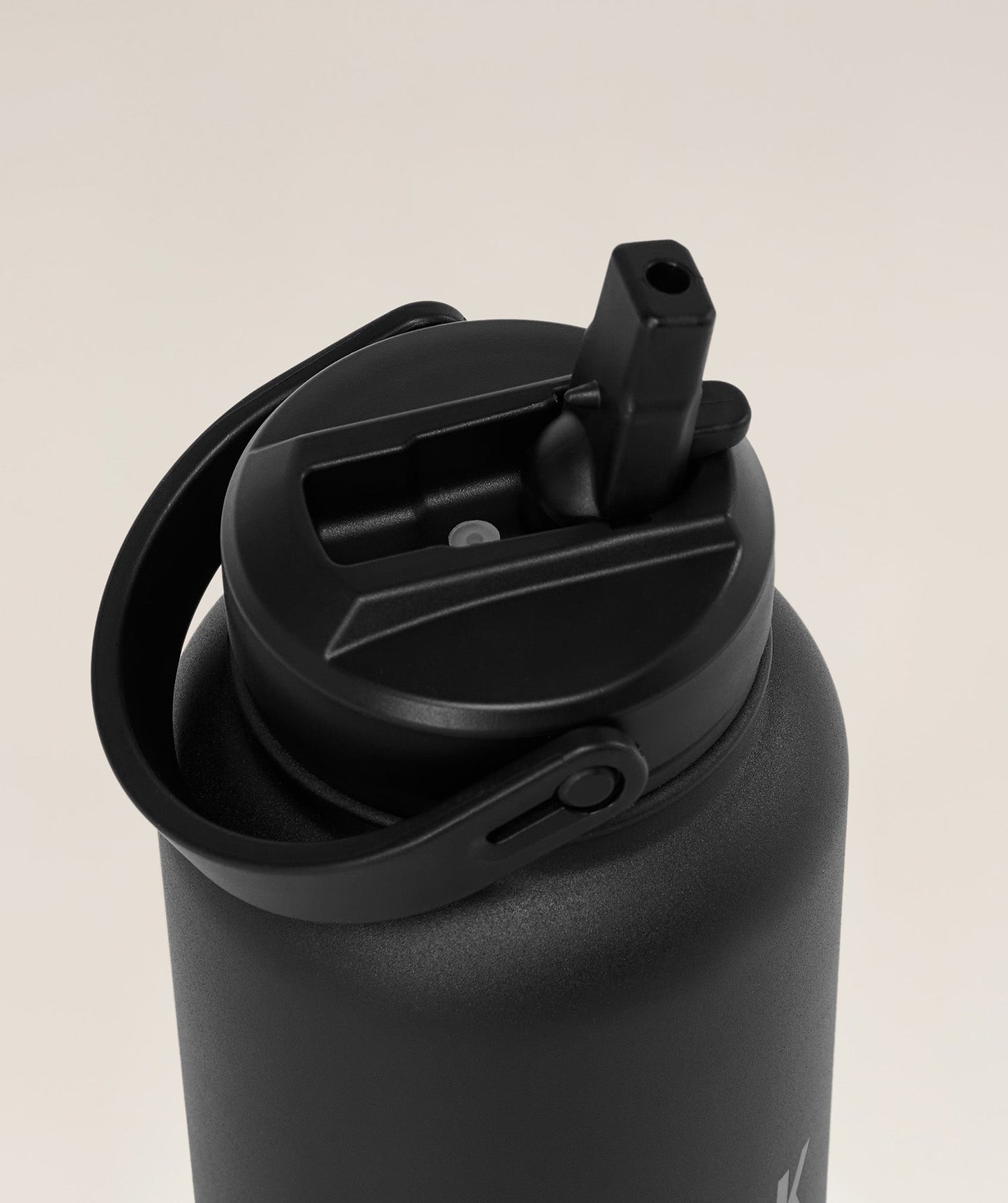 Gymshark Metal Insulated Straw Bottle 1L Black — Gymshark | Authentic India