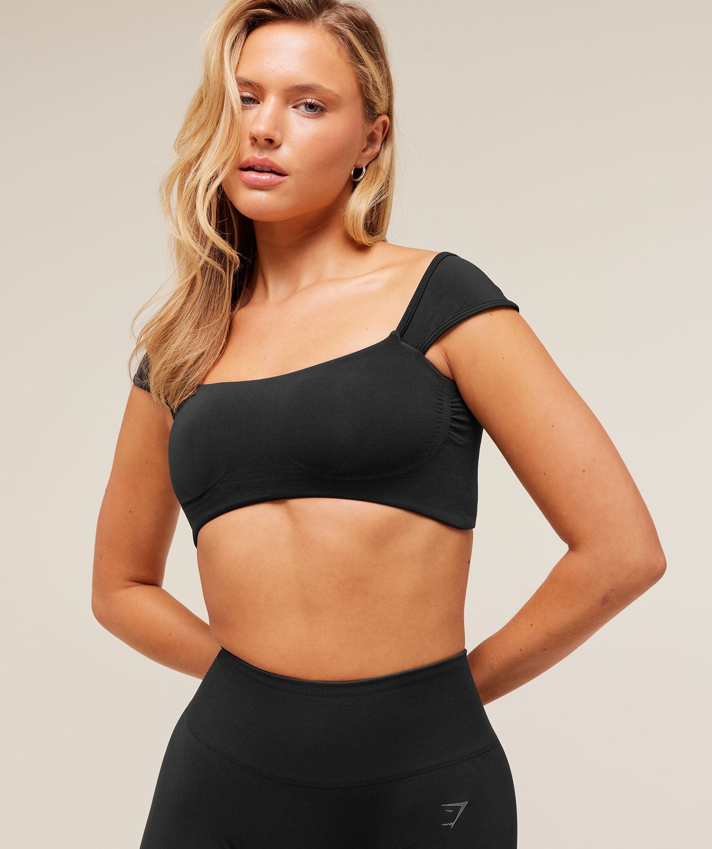 Women's Gymshark Soft Sculpt Cap Sleeve Bralette Black — Gymshark | Authentic India