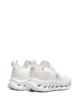 ON Running Cloudtilt x Loewe All White