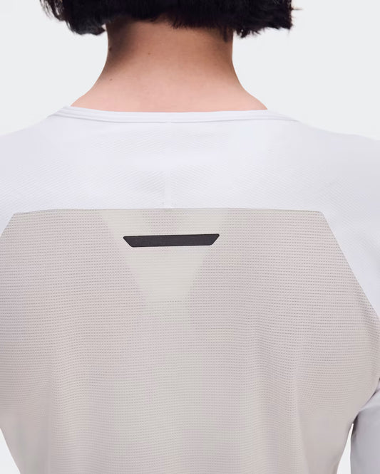 ON Performance Long-T White | Silver
