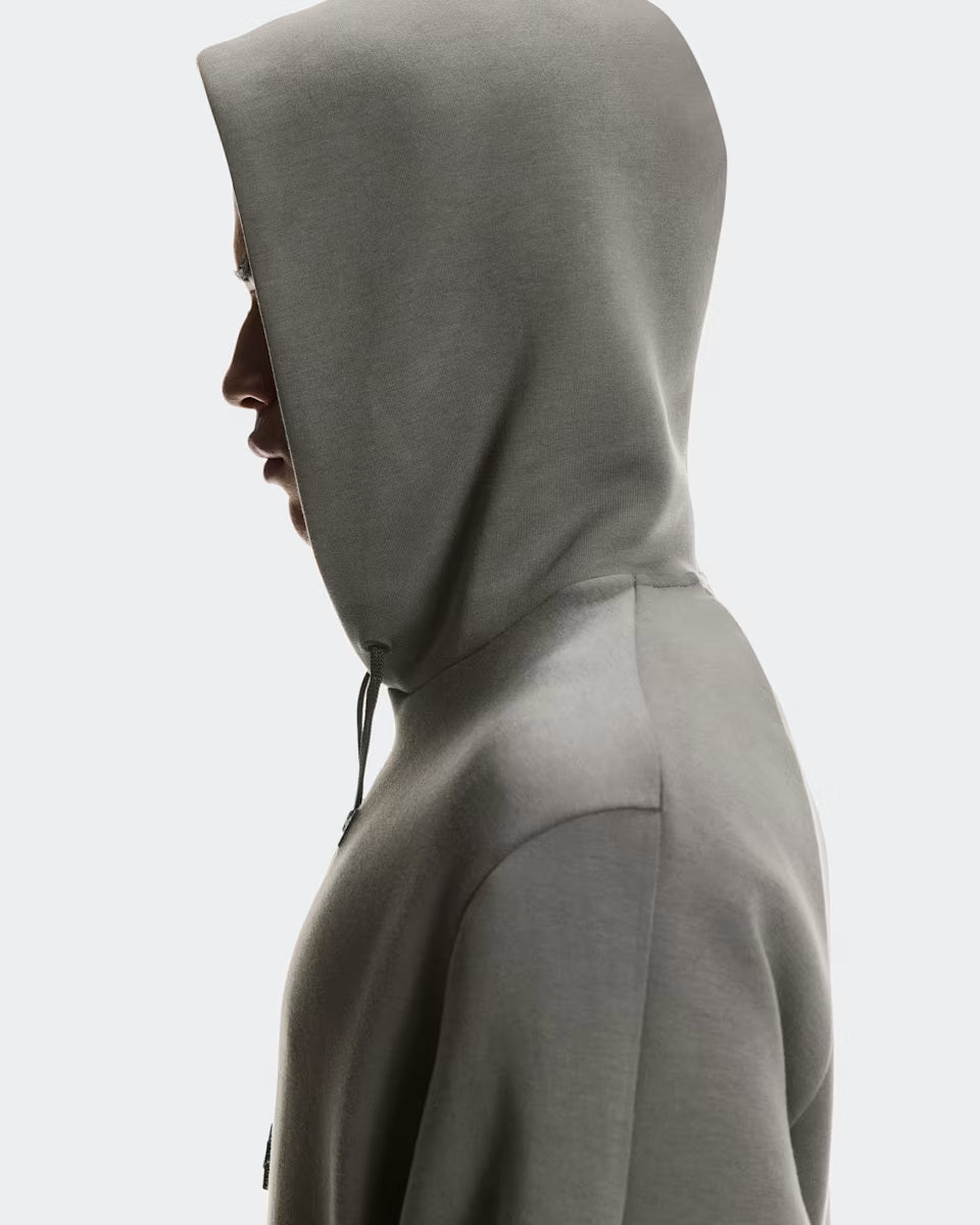 ON Focus Tech Hoodie Shadow — ON CLOTHING | Authentic India