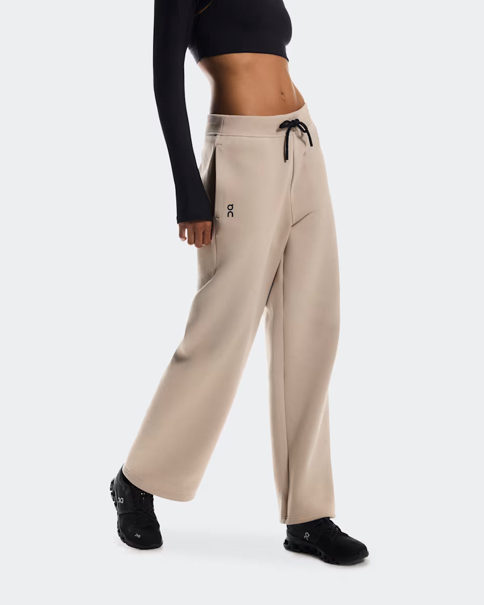 ON Focus Tech Sweatpants Desert — ON CLOTHING | Authentic India