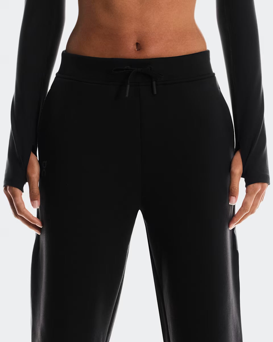 ON Focus Tech Sweatpants Black — ON CLOTHING | Authentic India