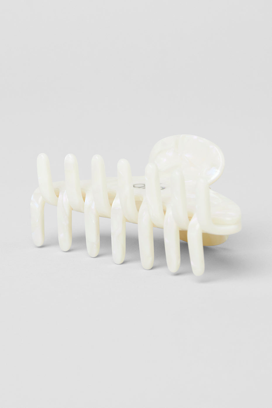 90's Claw Clip - White Pearl — Alo Yoga | Authentic India