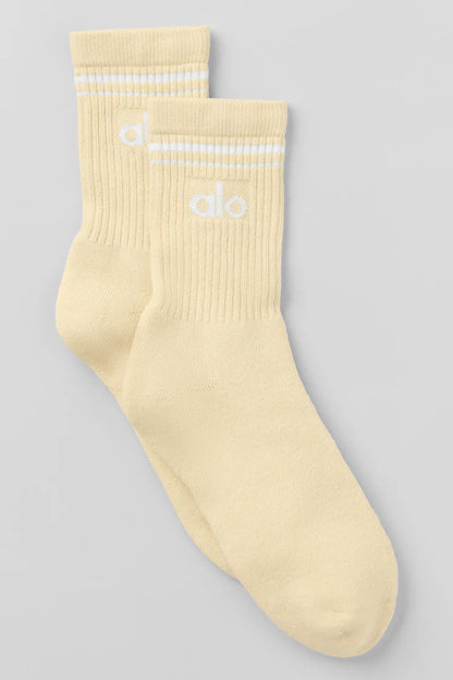 ALO Unisex Half-Crew Throwback Sock - Candlelight Yellow/White