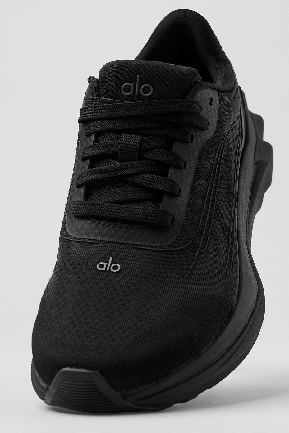 ALO Runner - Black/Black (Unisex) — Alo Yoga | Authentic India