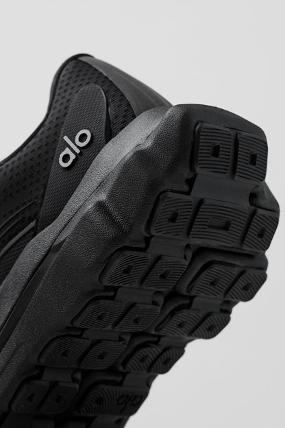 ALO Runner - Black/Black (Unisex) — Alo Yoga | Authentic India