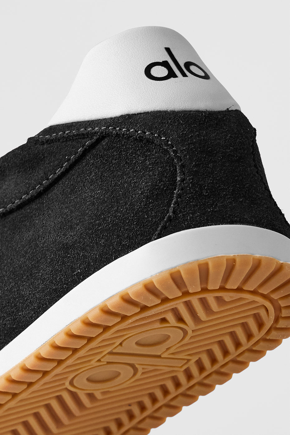 ALO Sunset Sneaker - Black — Alo Yoga | Authentic India