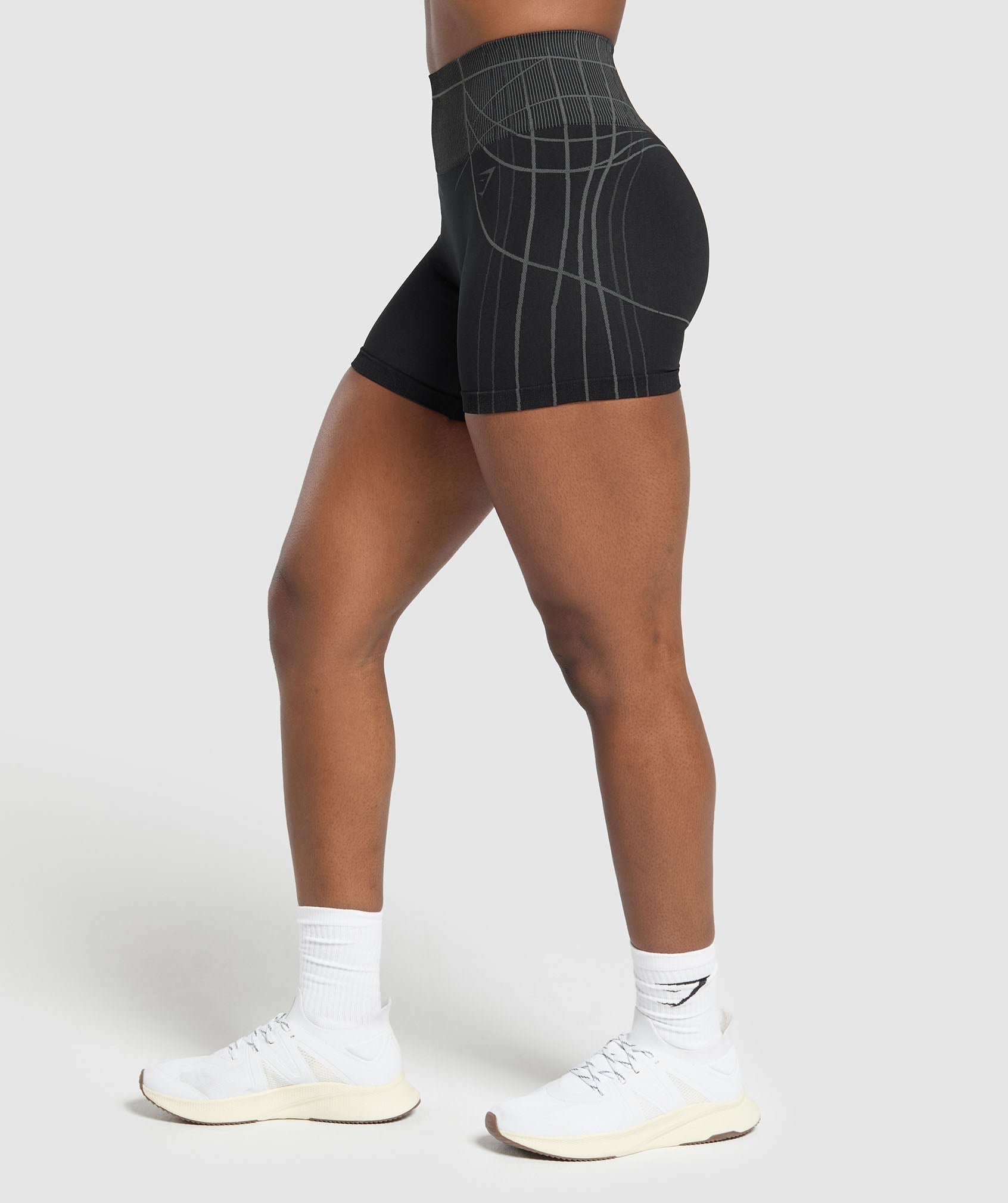Women's Gymshark Apex Seamless Shorts Black — Gymshark | Authentic India