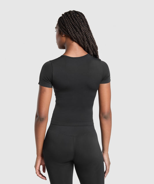 Women's Gymshark Everyday Seamless Tight Fit Crew Neck Tee Black — Gymshark | Authentic India