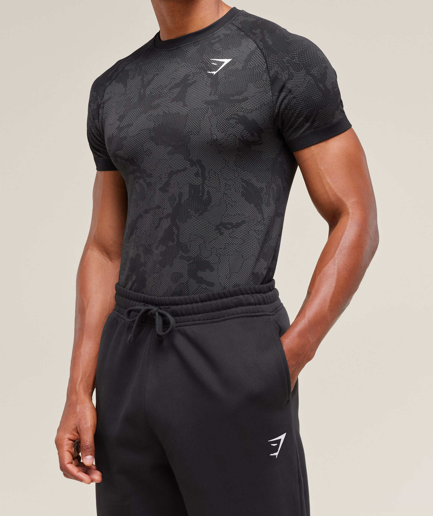 Gymshark Geo Seamless T-Shirt Black — Gymshark | Authentic India
