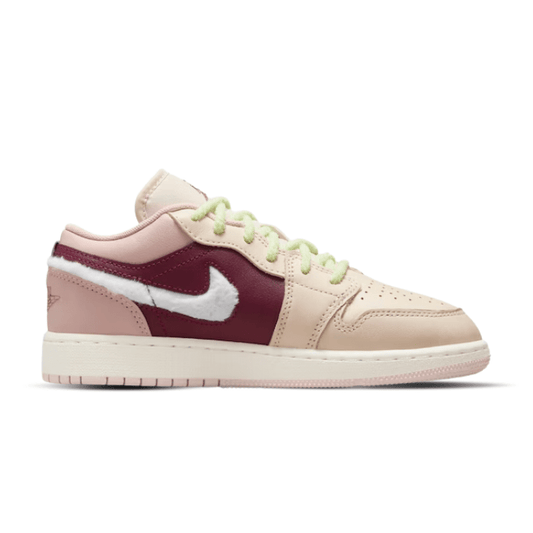 Jordan 1 Low SE Fur Swoosh (GS)