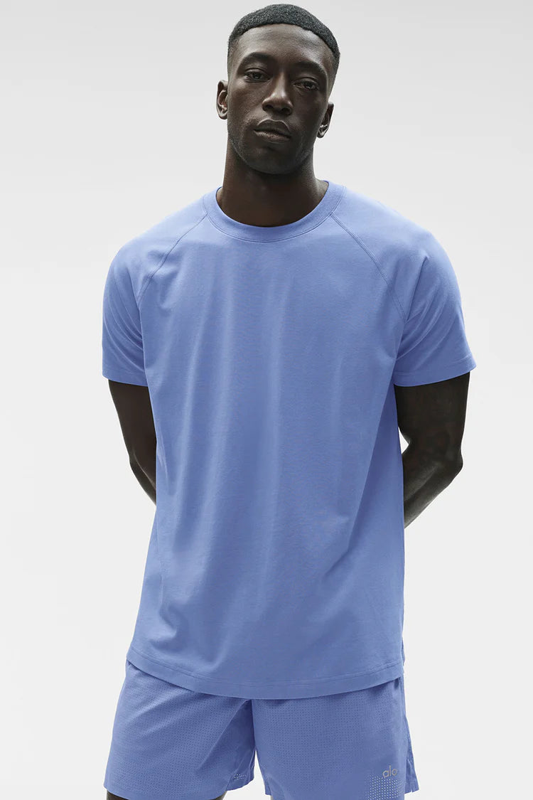 ALO Vapor Crewneck Short Sleeve - light Provence Blue