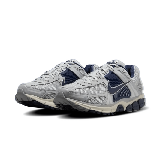 Nike Zoom Vomero 5 Yankees — NIKE | Authentic India