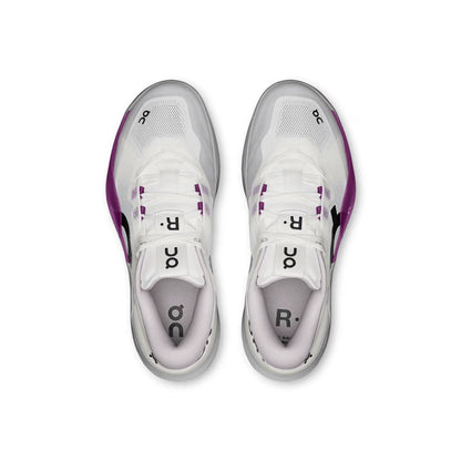 On Running THE ROGER Pro 3 White | Muscadine