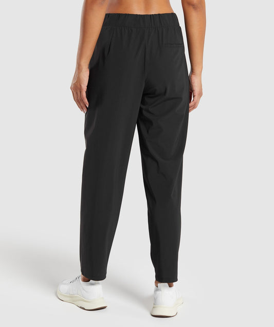 Women's Gymshark Tapered Woven Pants Black — Gymshark | Authentic India