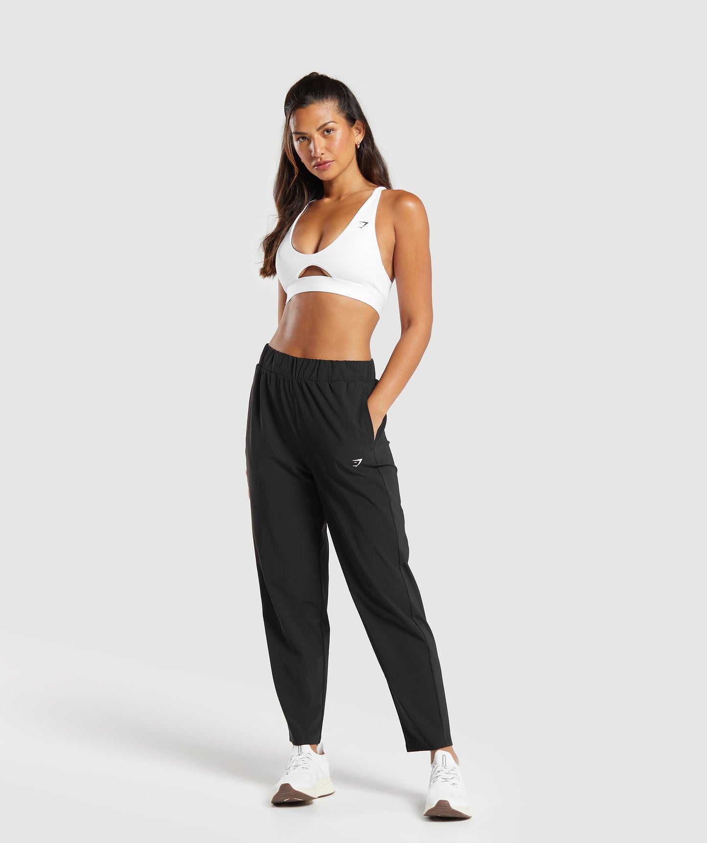 Women's Gymshark Tapered Woven Pants Black — Gymshark | Authentic India
