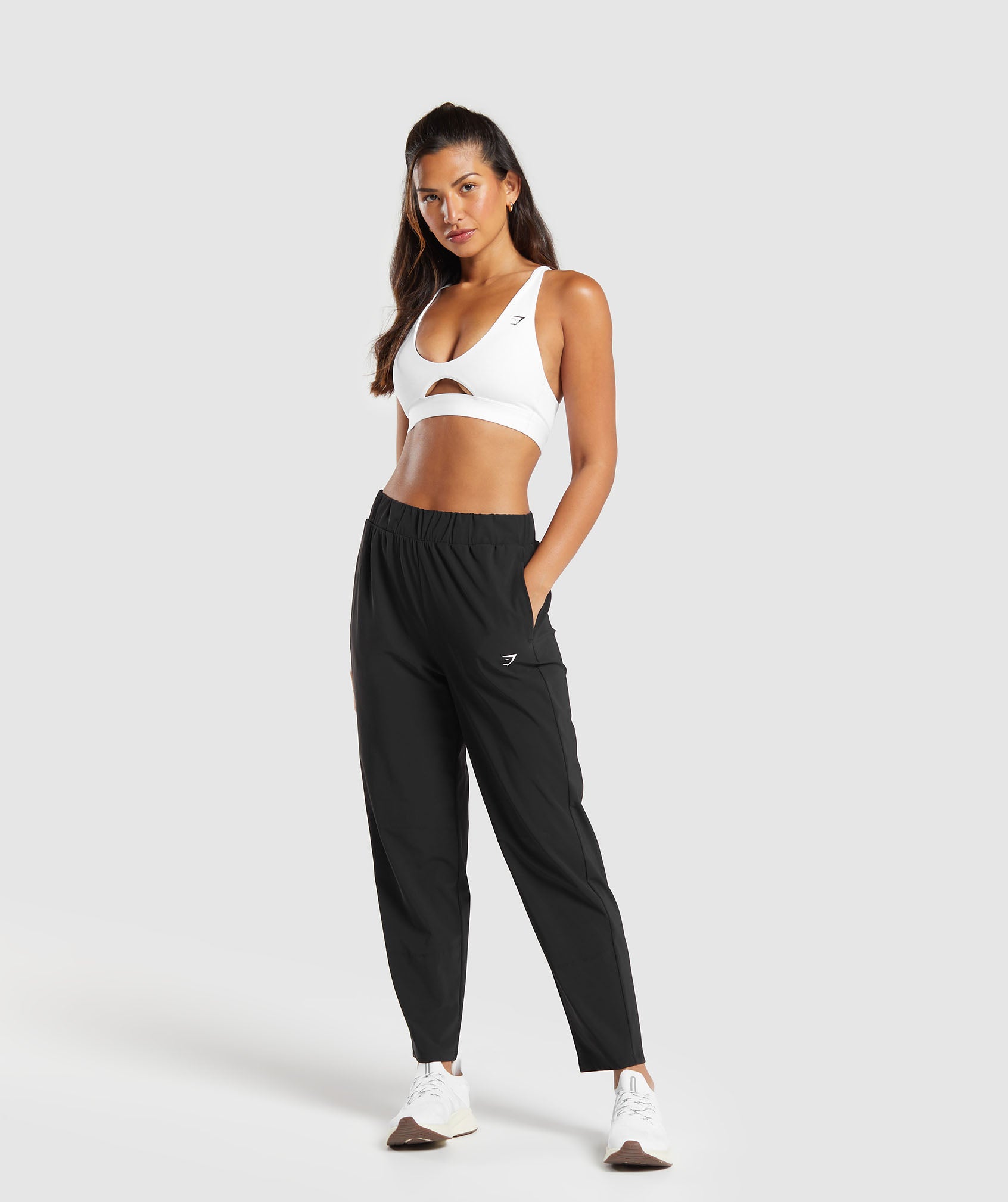 Women's Gymshark Tapered Woven Pants Black — Gymshark | Authentic India