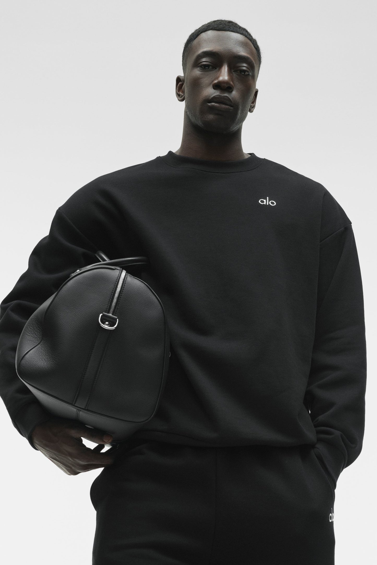 Accolade Crew Neck Pullover - Black