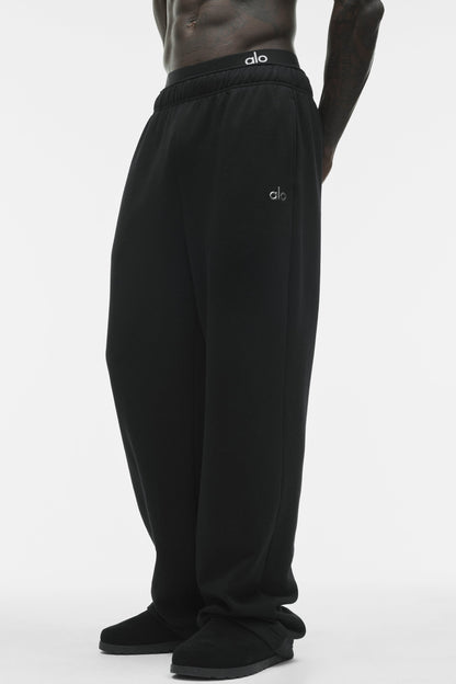 Accolade Straight Leg Sweatpant - Black