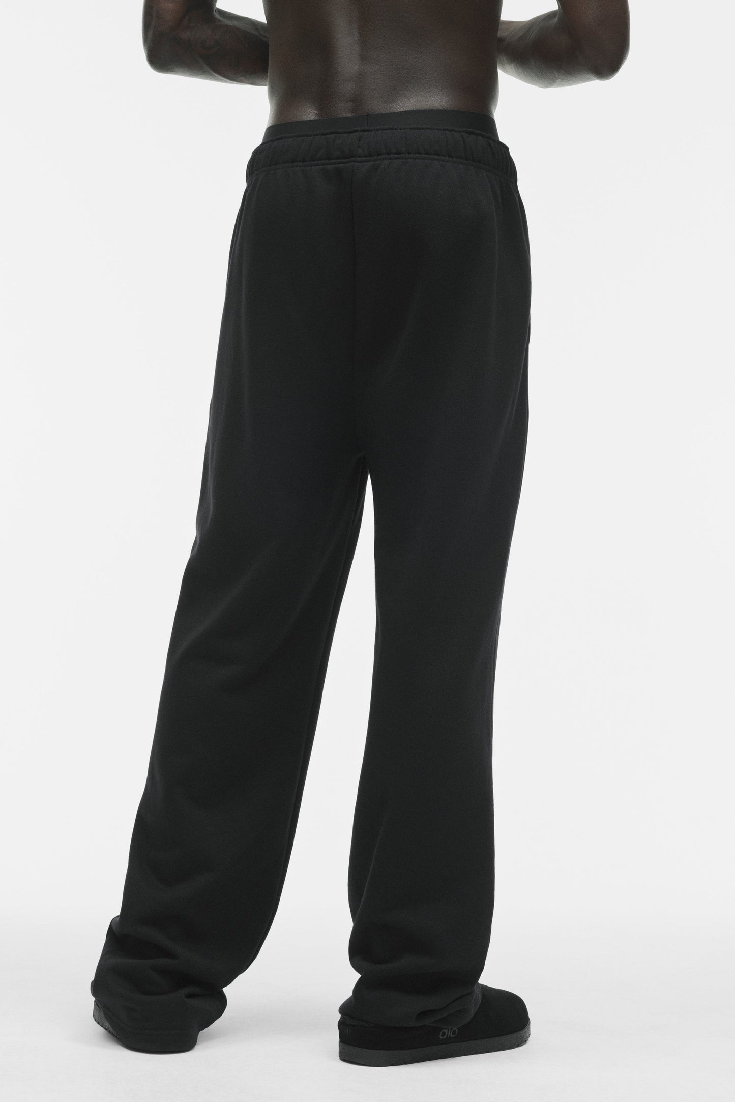 Accolade Straight Leg Sweatpant - Black