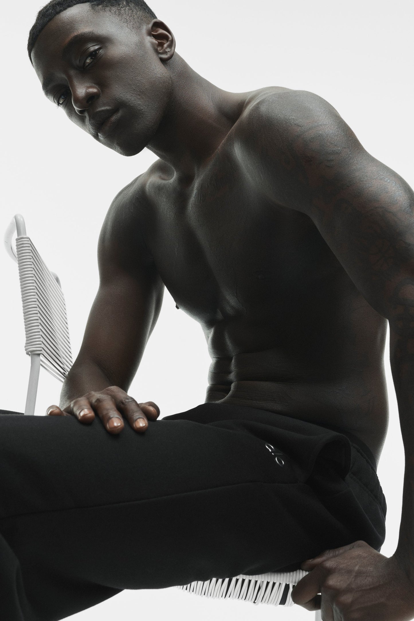 Accolade Straight Leg Sweatpant - Black