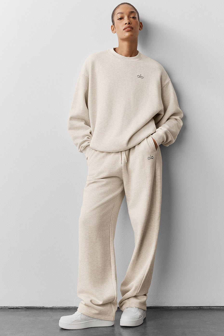 Accolade Straight Leg Sweatpant - Oatmeal Heather — Alo Yoga | Authentic India