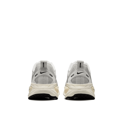 Nike Vomero 18 Summit White Coconut Milk — NIKE | Authentic India