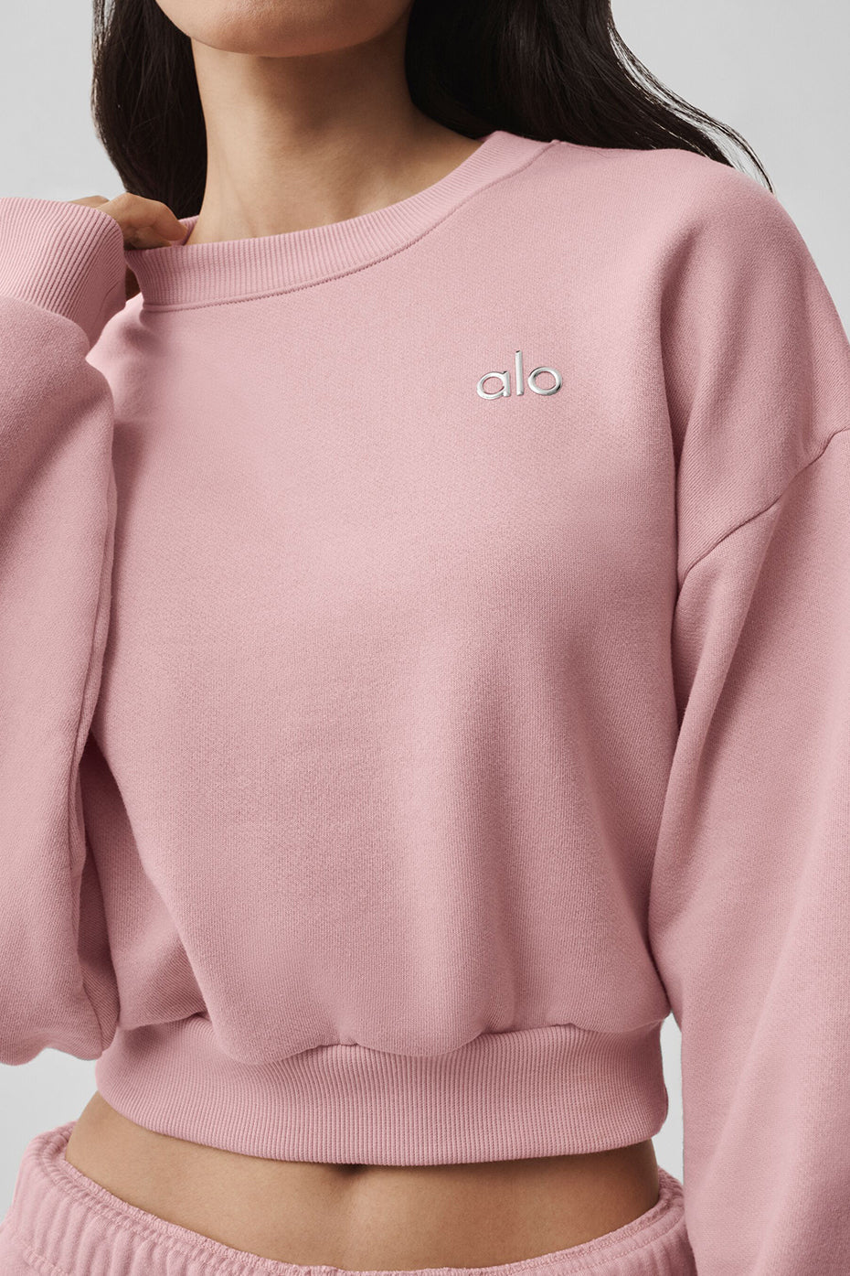 Cropped Accolade Crewneck - Vintage Pink — Alo Yoga | Authentic India