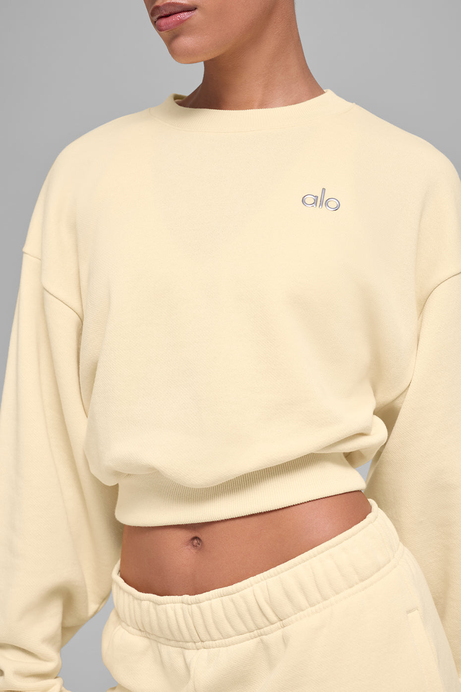 Cropped Accolade Crewneck - Candlelight Yellow — Alo Yoga | Authentic India