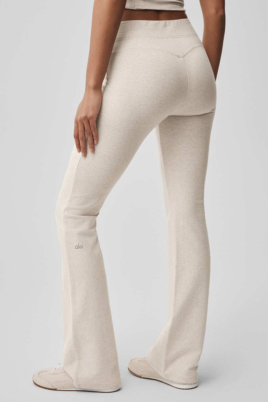 Sway Bootcut Sweatpant - Oatmeal Heather — Alo Yoga | Authentic India