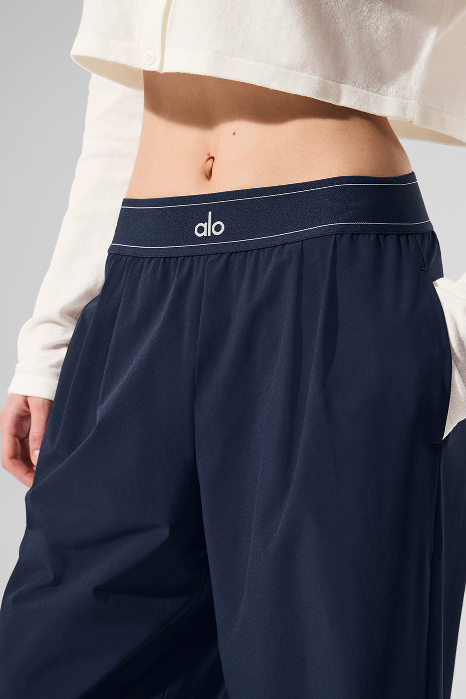 Suit Up Trouser (Regular) - Navy — Alo Yoga | Authentic India