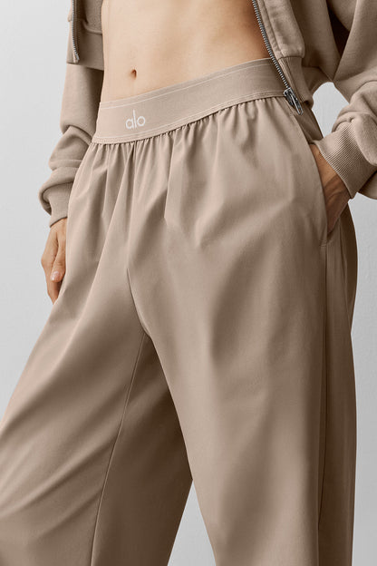 Suit Up Trouser (Regular) - Gravel — Alo Yoga | Authentic India