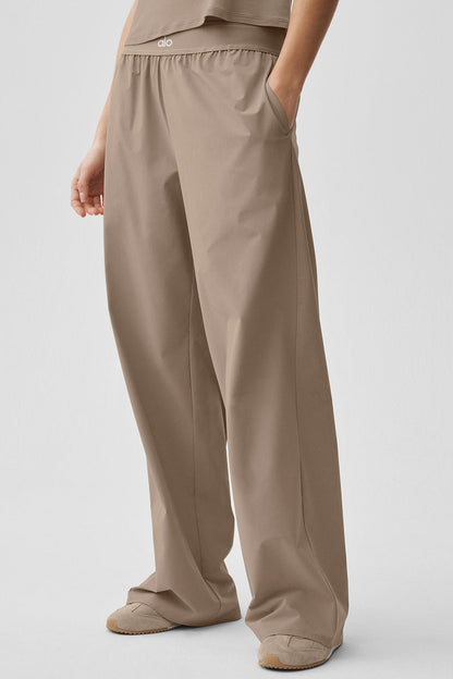 Suit Up Trouser (Long) - Gravel — Alo Yoga | Authentic India