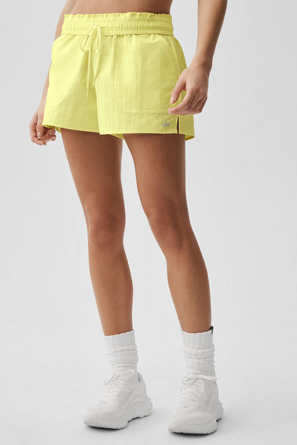 Alumni Short - Sunshine — Alo Yoga | Authentic India