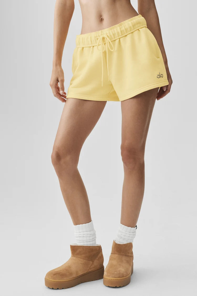 ALO Accolade Short Warm Butter