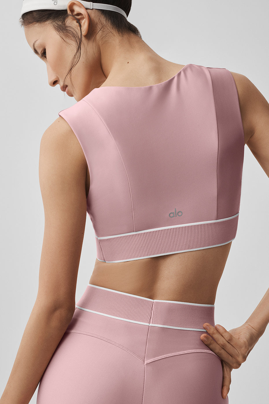 Airlift Alignment Bra - Vintage Pink/White — Alo Yoga | Authentic India