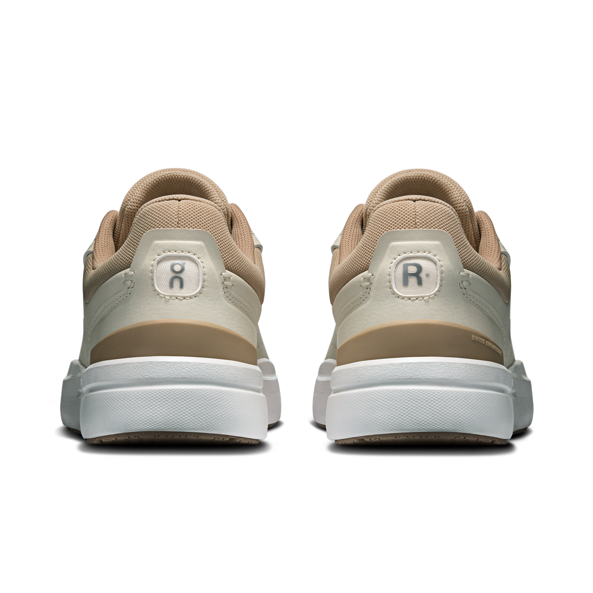 On Running Women's THE ROGER Advantage Sand | Grain