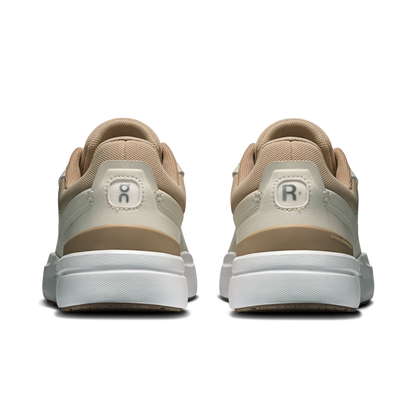 On Running Women's THE ROGER Advantage Sand | Grain