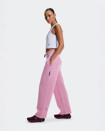 ON Focus Tech Sweatpants Sakura — ON CLOTHING | Authentic India