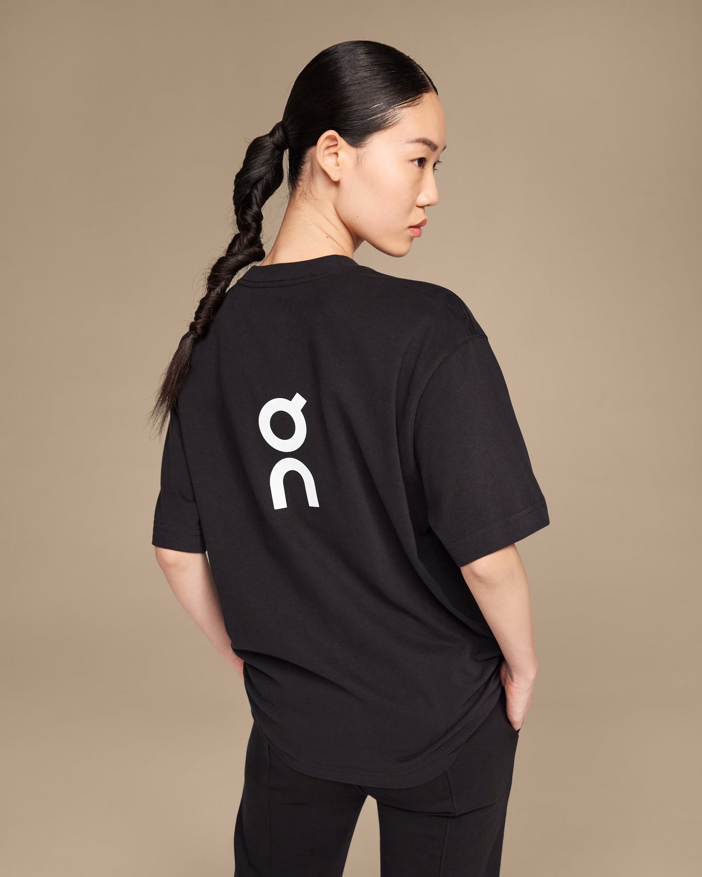 ON Club-T Black — ON CLOTHING | Authentic India