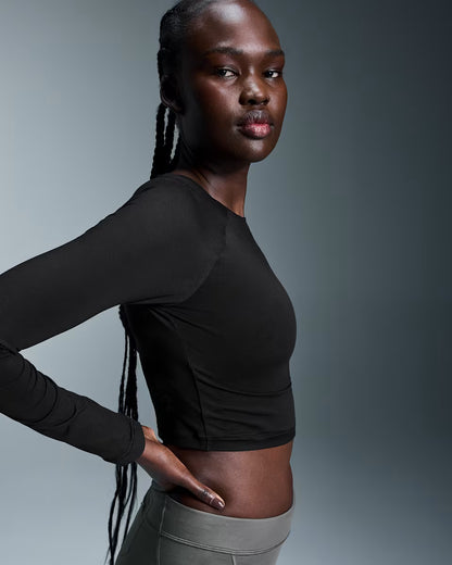 ON Studio Long-T Crop Black