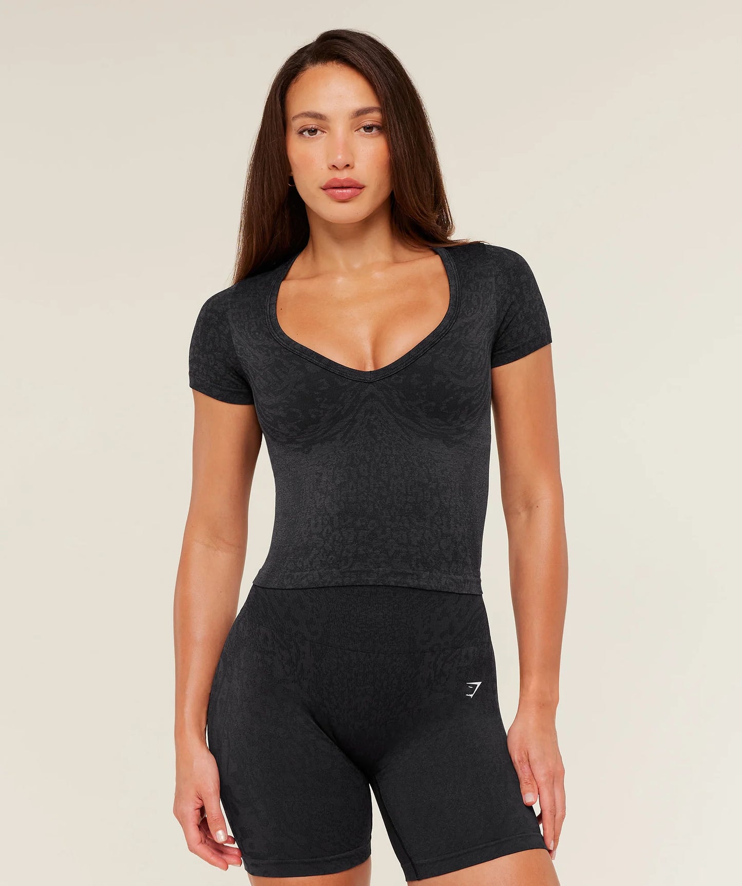 GYMSHARK Adapt Animal X Whitney Short Sleeve Top T-Shirt Black — Gymshark | Authentic India