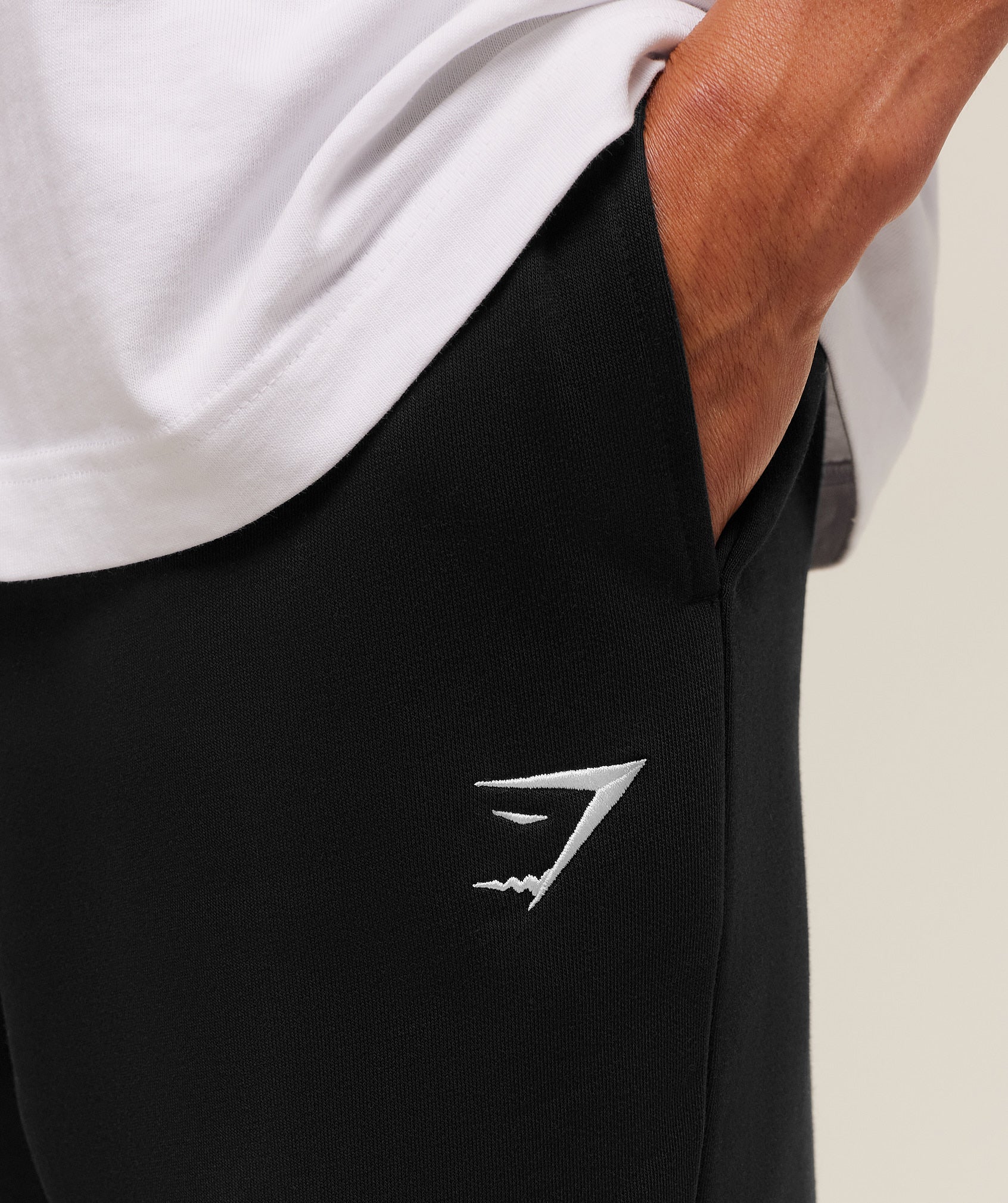 Gymshark Crest Straight Leg Jogger Tall Black — Gymshark | Authentic India