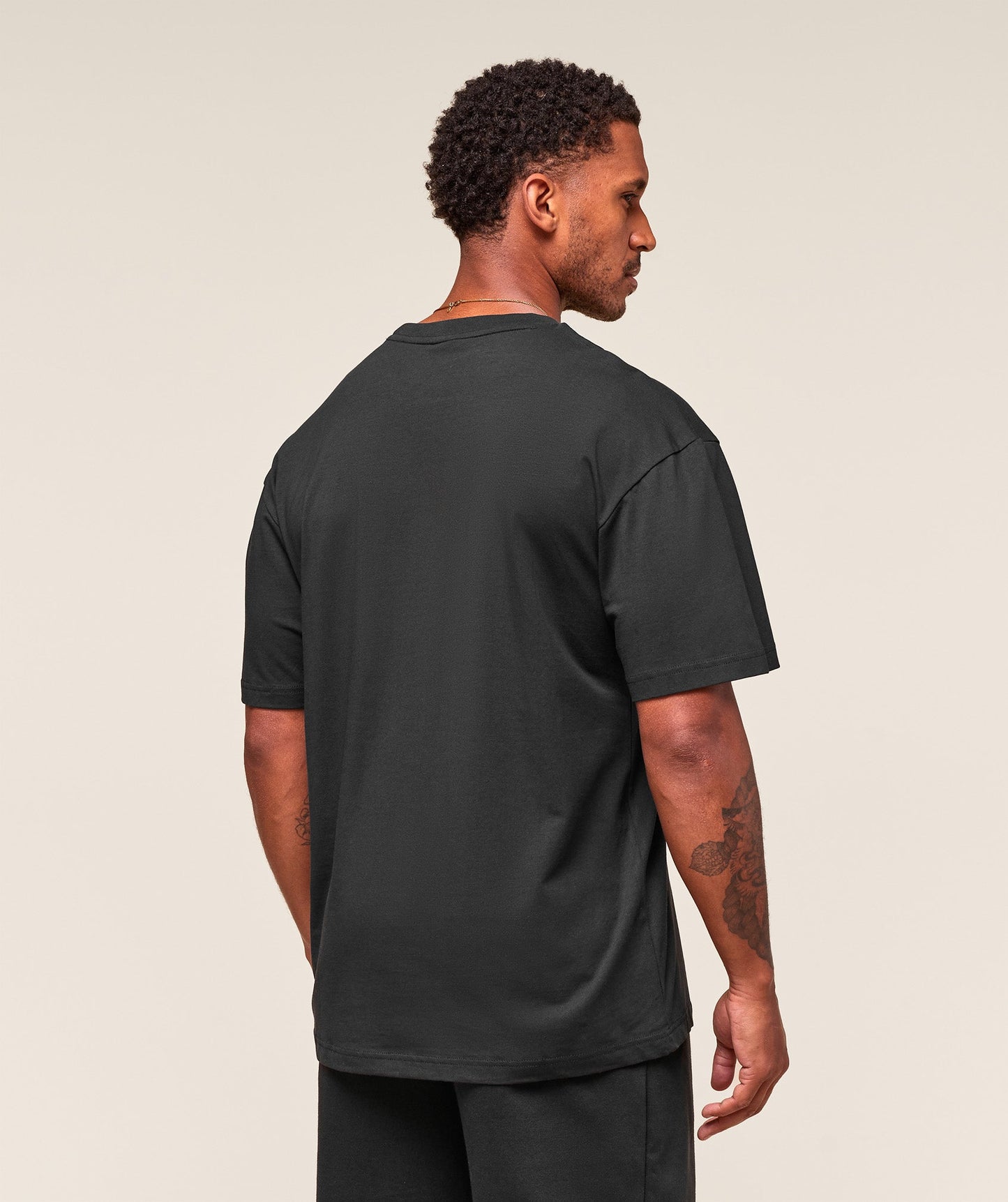 Gymshark Essential Oversized T-Shirt Black — Gymshark | Authentic India