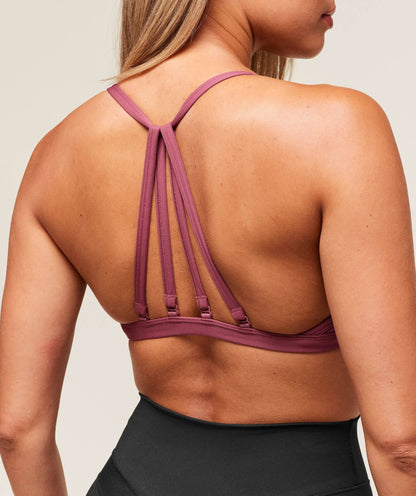 Women's Gymshark Minimal Sports Bra Reset Pink — Gymshark | Authentic India